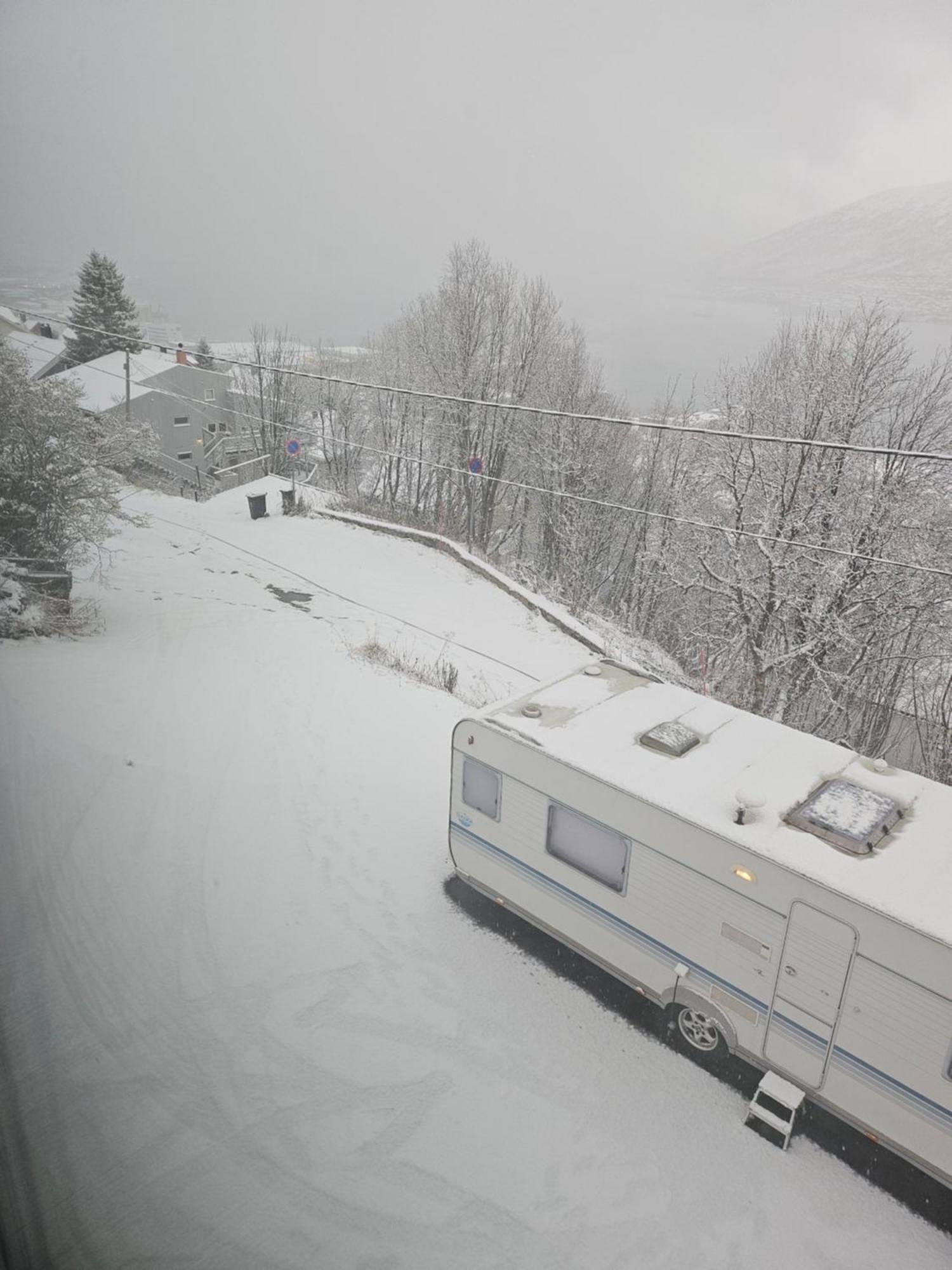 Tromsoapartment Silent Area With Nice View I Have Warm Caravan For Rent Same Place, 4 People المظهر الخارجي الصورة